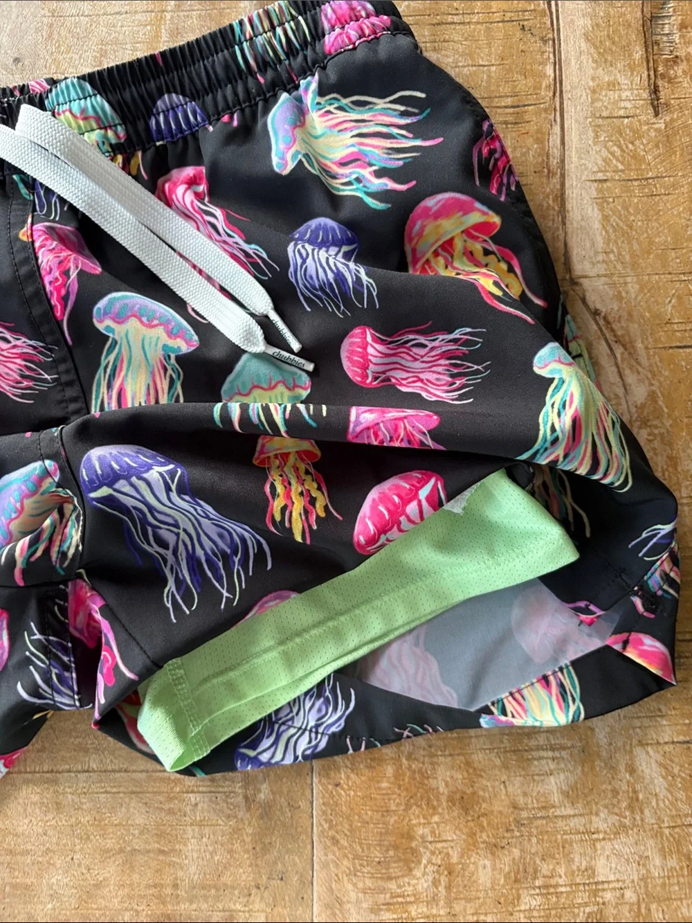 Chubbies Boys Black Jellyfish Swim Shorts size M(10/12)